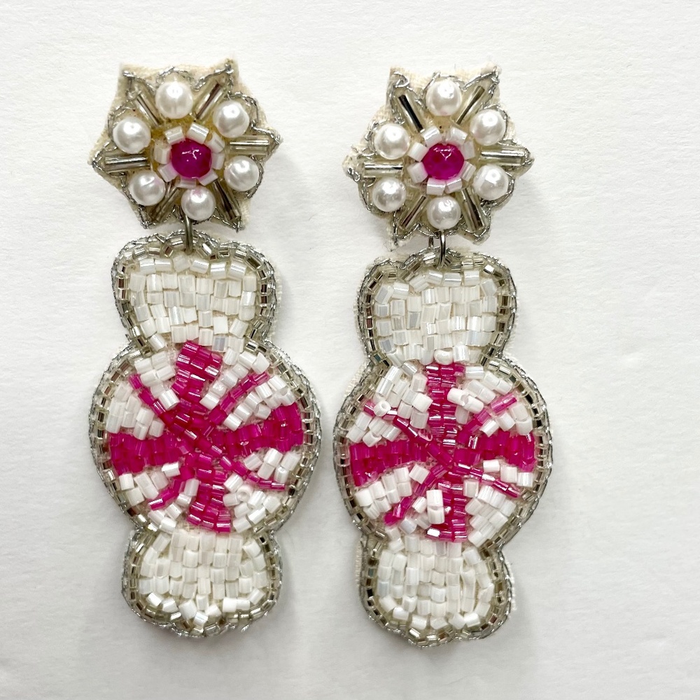 2 3/4” WHITE SILVER & PINK SEED BEADED DANGLE EARRINGS FELT BACK BOHO HANDMADE